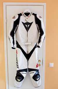 Dainese Laguna Seca kaheosaline motokombe (1 foto / 9)