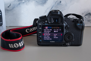 Canon EOS 5D Mark II + Canon EF 50mm f/1.4 USM komplekt (3 foto / 7)