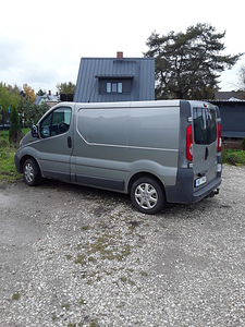 Opel Vivaro 2.0 66kW (3 foto / 10)