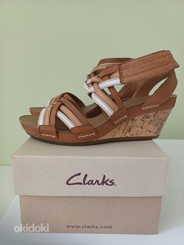 Naiste nahast sandaalid Clarks (foto #1)