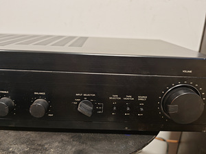 Võimendi, kõlarid ja aktiiv subwoofer (6 foto / 9)