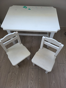 Стол и 2 стула