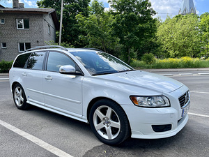 Volvo V50 R-Design (1 foto / 10)