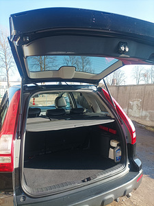 Продам Honda CR-V (11 фото из 11)