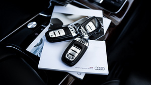 Audi A8 Long President klassi 3.0 184kW (4 foto / 15)