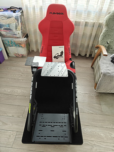 Playseat Trophy Sim Racing Cockpit (2 foto / 4)