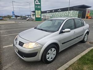 Renault Megane 2 (4 foto / 15)