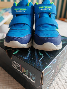 Skechers saapad (4 foto / 7)
