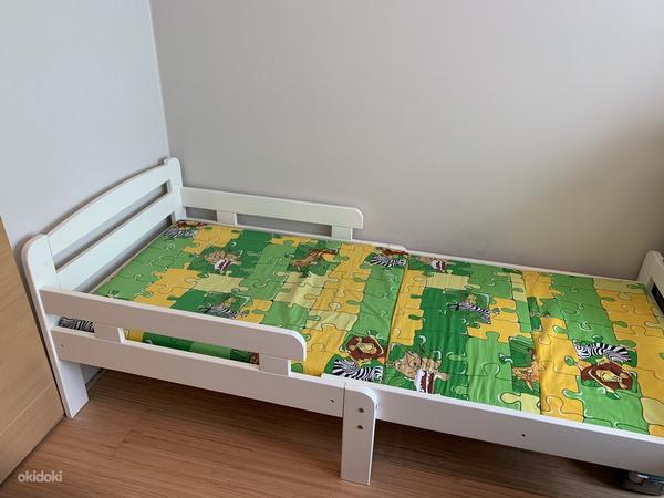 Детская кровать с матрасом 90*200 см новая (фото #1)