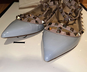 Valentino Garavani Rockstud ballerina in patent leather (3 foto / 3)