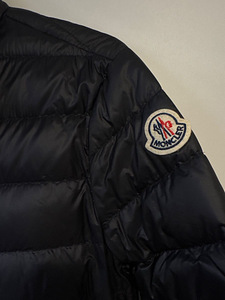 Moncler sulejope ( size 1) nagu uus, paar korda seljas olnud (3 foto / 4)