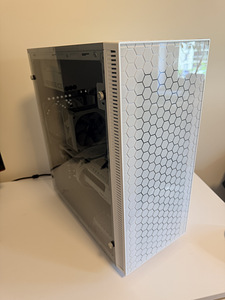 Lauaarvuti Ryzen 5 7500 F/ 32GB (6 foto / 10)