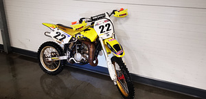 Кросс мотоцикл Suzuki RM 85 (2 фото из 5)
