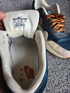 NIKE AIR 38.5 (4 foto / 6)