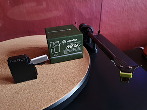 Pro-Ject Debut Carbon EVO (8 фото из 8)