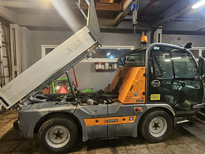 Ausa M200H (1 foto / 3)