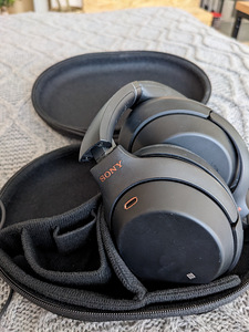 Sony WH-1000XM3 juhtmevabad mürasummutavad kõrvaklapid (3 foto / 3)