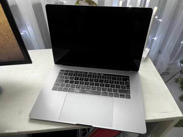 Macbook pro 2017 15,4 дюйма, 2,9 ГГц, i7, 16 ГБ, 512 ГБ, кос (фото #1)