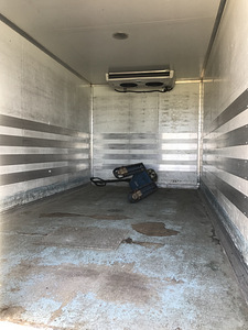 Mercedes- Benz sprinter 2.2cdi Külmik 92kw furgoon (7 foto / 9)