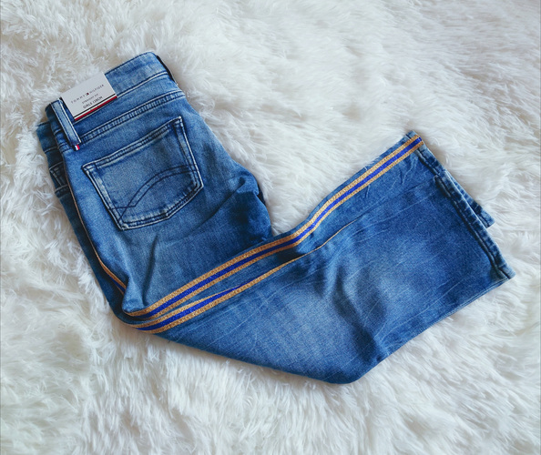 Новые укороченные джинсы на девочку Tommy Hilfiger , 128