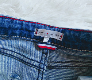 Uued Tommy Hilfiger lühendatud teksad tüdrukule, 128 (7 foto / 8)