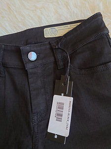 Новые облегающие джинсы Diesel, W24 L32 (5 фото из 8)