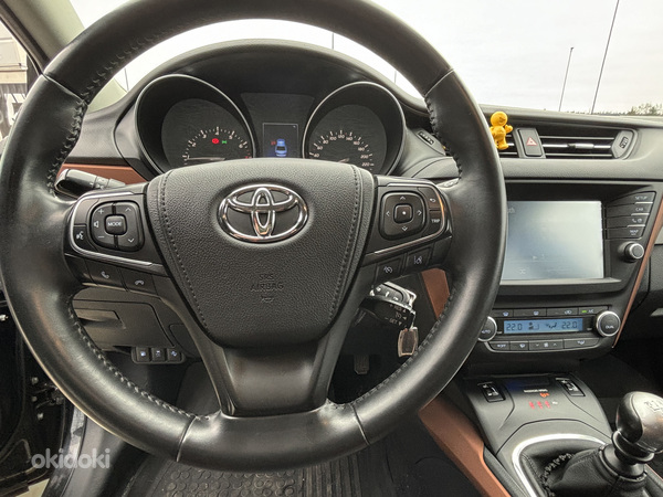 Toyota Avensis 2016 (foto #12)