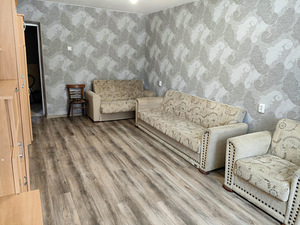 Kreenholmi tn 27, Kreenholmi, Narva, Ida-Virumaa (9 foto / 26)