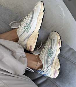 NEW BALANCE 1000 SNEAKERS Vabaajajalatsid Suurus 39 (2 foto / 6)