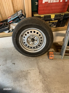 Toyota Rav4 varuratas 215/65R16 koos Nokian suverehviga (2 foto / 3)