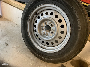 Auto Toyota Rav4 запаска 215/65R16 с резиной Nokian (1 фото из 3)