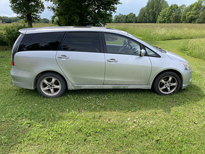 Mitsubishi Grandis, 2.0D, 100kW, manuaal, 7-kohta, varuosad! (3 foto / 10)