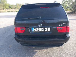 БМВ Х5 (2 фото из 9)