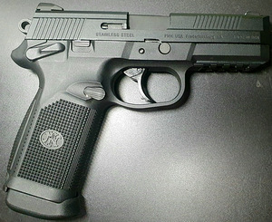 Exchange! Vfc/Cybergun FNX-45 Civilian GBB pistol (3 foto / 8)
