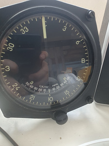 Aviation gyroscope and navigator's indicator Lun-1202 and 2K (8 foto / 8)