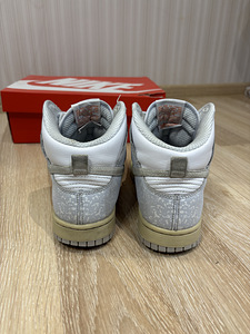 Naiste Nike tossud (3 foto / 8)