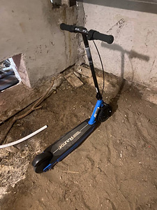 Tõukeratas Razor (1 foto / 1)