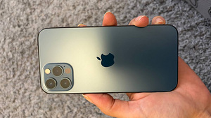 iPhone 12 PRO - 256GB - excellent condition (2 foto / 5)