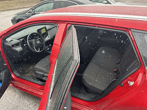 Toyota Corolla Hybrid (8 foto / 15)