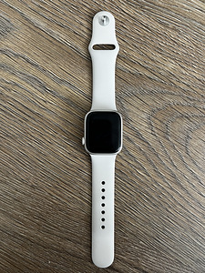 Apple Watch Series 8 GPS 41mm Aluminium Case, Sport Band (1 foto / 7)