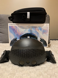 Meta Quest Pro 256GB + Meta Quest Pro Full Light Blocker (2 foto / 6)