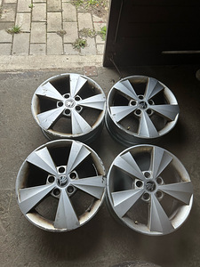 ПРОДАМ ШИНЫ И ДИСКИ (3 фото из 3)