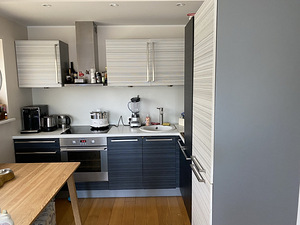 Köök õhupuhasti, pliidiplaati ja ahjuga (1 foto / 1)