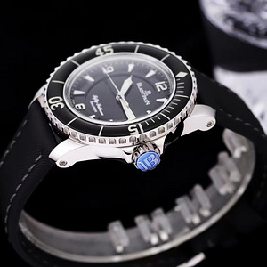 Uued meeste käekellad BlancPain Fifty Fanthoms (9 foto / 10)