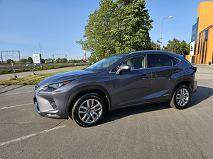 Bolt/Uber Comfort/ Premium Lexus NX300h (4 foto / 8)