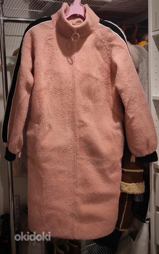 Продаю женское пальто (фото #1)