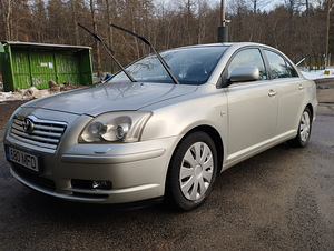 Продам Toyota Avensis 2005 (5 фото из 11)