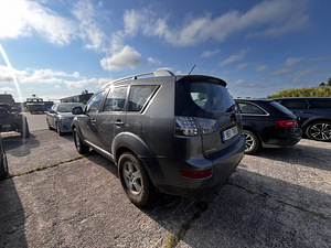 Mitsubishi Outlander 2.0 (5 фото из 10)