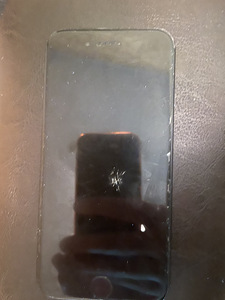 iPhone se 2022 (2 фото из 6)