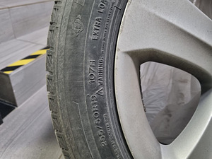BMW X6 Michelin lamelrehvid + veljed, heas korras (2 foto / 5)